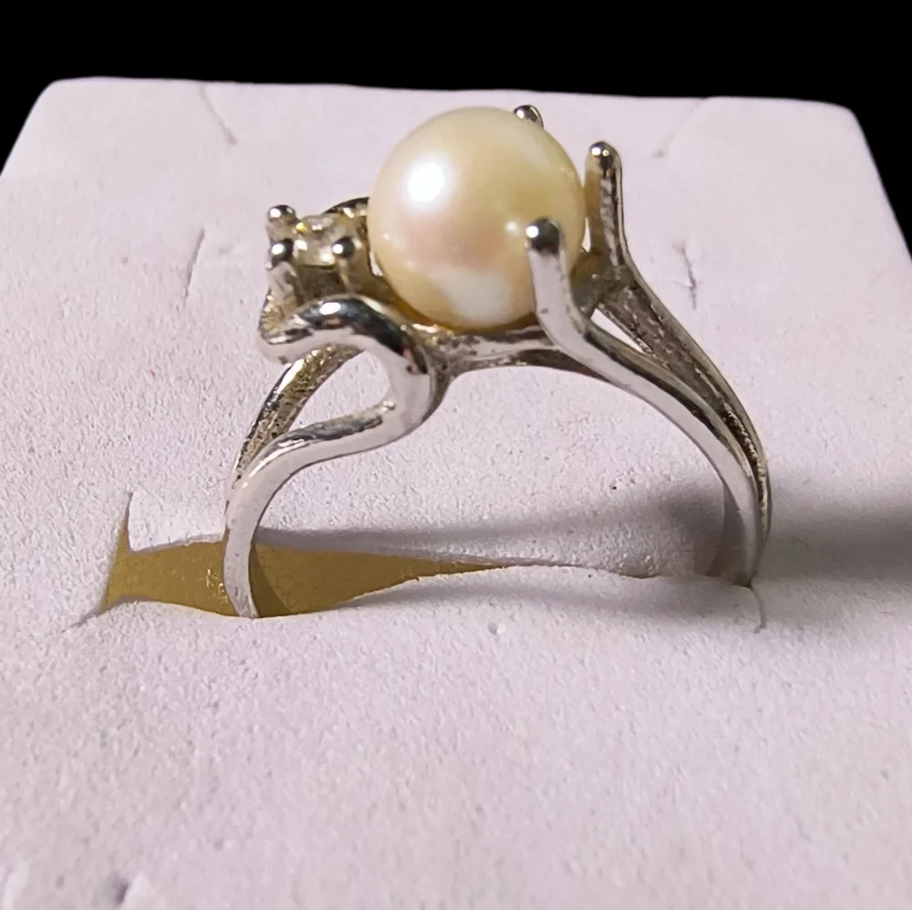 Uncas Vintage Sterling Silver, Cultured Pearl And Diamond Ring